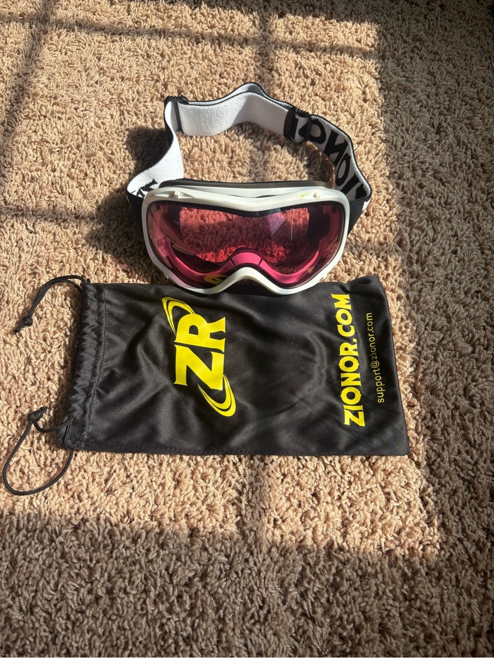 Ski or Snowboard Goggles with White Frame and Pink Lens